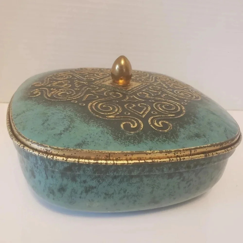 Vintage Filigree Green/Gold  Lidded Biscuit Tin .